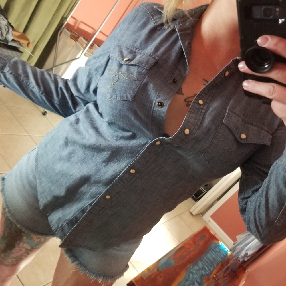 SOLD - Ralph Lauren Denim Snap Button Shirt - sz M